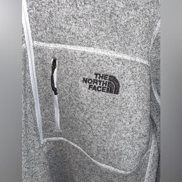 Men’s North Face Quarter Zip Size Large - Picture 5 of 6